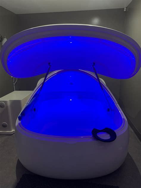 years' experience in the industry. countries where we’ve installed the i-sopod. hours of hand polishing to every tank. page views on our website every day. The I-SOPOD is a stylish, modern floatation tank manufactured in the UK & available to buy across the UK, US, Europe & Australia.. 
