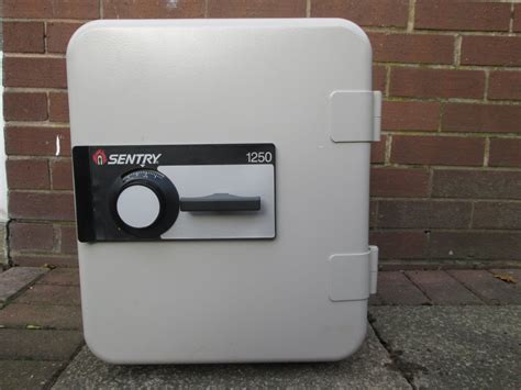 Sentry 1250 safe opening instructions. 2K subscribers Subscribed Lost Your Key or Co...