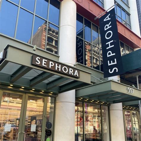 Sephora soho. Sephora operates more than 2,700 stores in 35 countries worldwide, with a growing base of 500+ stores across America, and a very robust ecommerce site that sells their merchandise online.. Since they got their start in 1998 in New York’s SoHo neighborhood, Sephora has been expanding their operation at a fast rate while leading … 