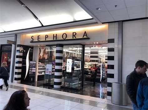 Sephora willowbrook mall. Things To Know About Sephora willowbrook mall. 