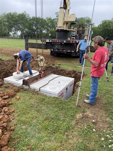 Septic evaluation manvel tx.  Devine Septic Service provides septic service in Manve...