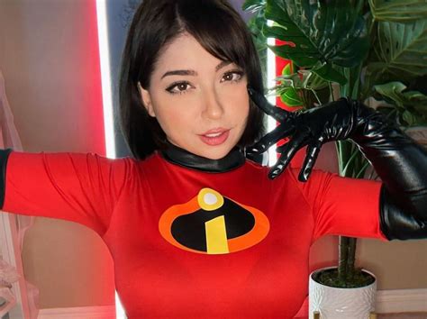 TikTok Star Lilith Cavaliere sex tape and nudes photos leaks online from her onlyfans, patreon, private premium, Cosplay, geek & gamer. lilithcavali Instagram @lilithcavalierex.