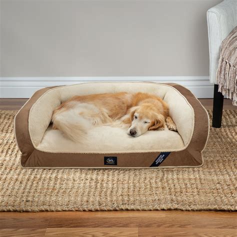 This Serta Gel Ortho Quilted Couch pet bed expertly pairs a convoluted orthopedic foam core with a comfort quilted layer of cooling gel memory foam. These unique layers offer an ideal balance between a firm base and conforming support. Reducing joint pressure and discomfort, this Serta dog bed is an ideal choice for older and active dogs.. 