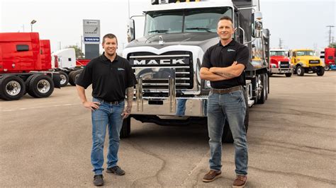 Service Advisor Job in Saint Paul, MN at Nuss Truck & Equipment