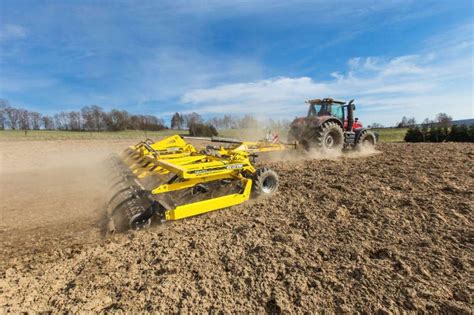 Setting and Using a Cultivator in the Field BEDNAR FMT