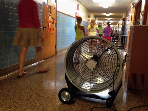 Several Denver schools with no AC to release students early due to high temperatures