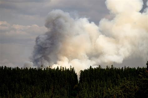Several states face unhealthy air conditions as smoke from Canadian wildfires returns