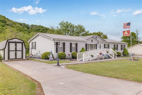Sevierville tn mobile homes for rent. Rent: Rooms: 3 bed (s), 2 bath (s) Dimension: 16 ft x 76 ft. Home Area: 1,216 sqft. Location: The home is located in a mobile home park. Lot payment needs to be made to the park. Model: 2005 Clayton. Community Type: All Age Community. Property ID: 1965107. 