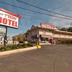  Ramada by Wyndham North Bergen. Hotel in North Bergen. Located just off the New Jersey Turnpike, this North Bergen hotel offers Free Wi-Fi. Cable TV, a radio and ironing facilities are found in the traditional rooms of Meadowlands View Hotel. Show more. . 
