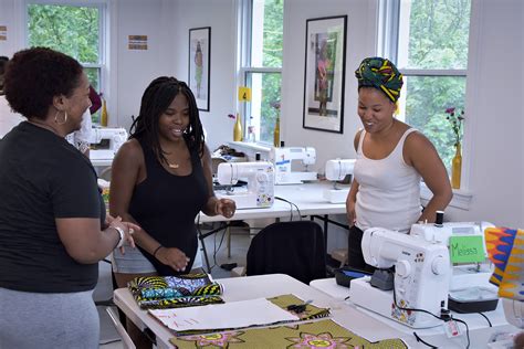 Sew creative lounge. Jul 8, 2020 · Sew Creative Lounge is not only providing sewing classes for children, but it's also donating facemasks to local hospitals. We recently sat down with Co-owne... 