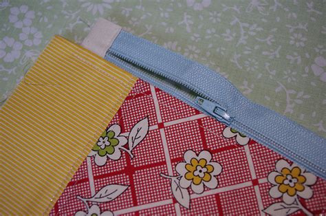 Sewing Back-to-School: Inserting Zippers - Sew Sweetness