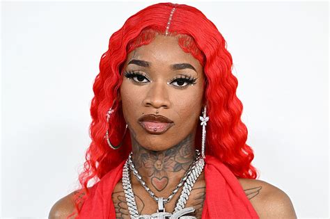 Oct 5, 2023 · Last night (Oct. 4), video footage was uploaded to Sexyy Red‘s Instagram Story showing her engaging in sexual intercourse with an unknown man. Today (Oct. 5), the St. Louis rapper has claimed ... 