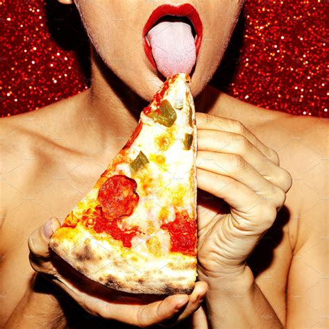 Sexy pizza. Jul 19, 2022 · Kayvan Khalatbari is the co-owner of Sexy Pizza and also ran for mayor in 2019. (Helen H. Richardson, The Denver Post) After Khalatbari spoke to Denverite about the rocks, he said that MacRossie ... 