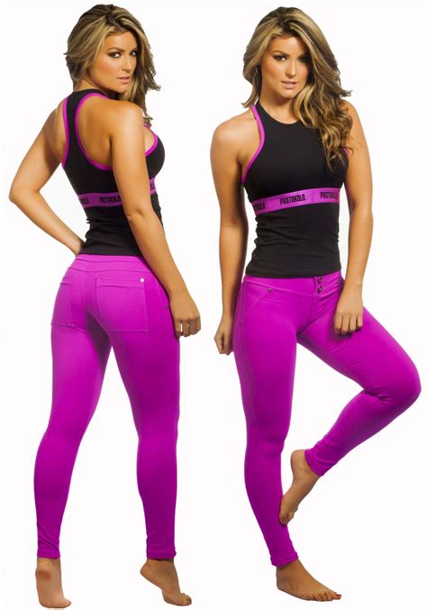 Sexy workout wear. To help your realize the importance of choosing the right gear, we’re sharing five benefits of wearing the right workout apparel . 1. Sweat-Wicking & Breathability. Due to the fact that you’re going to be sweating a lot during your workouts, it helps to have the appropriate clothes. And having breathable fabrics (like the specialty fabric ... 