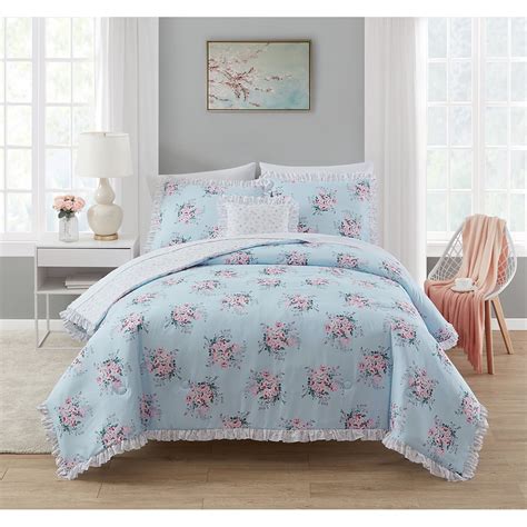 Your bed should be the perfect fit for you – a place to sleep and dream, to relax and unwind. We’re here to help! Bring sweet style to your bedroom with Rachel Ashwell Shabby Chic brand bedding and linens, including comforter sets, duvet covers, snuggly soft quilts, and more. . 