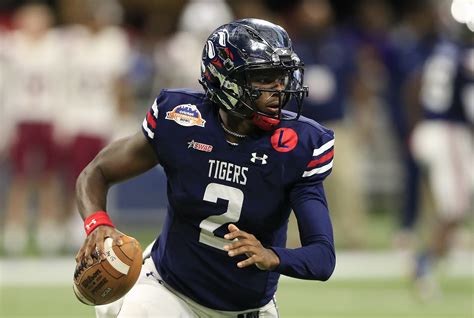 Shadeur sanders. Something he revealed his son and quarterback Shedeur has opted to do, which Deion believes by doing, is missing out on some of the best parts of being in college. "It's so different now," Sanders ... 