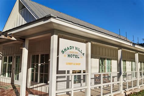 Shady villa hotel. Nov 17, 2021 · November 17, 2021 0. MAIN STREET, USA: The Shady Villa and its companion eatery, the stately old Stagecoach Restaurant, act as a kind of front door to Salado’s Main Street, at the southern end ... 