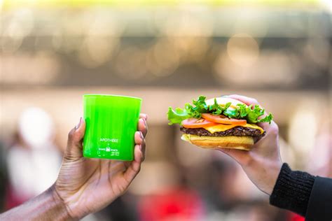 Shake Shack Launches 2 Candles Scented Like a Burger and Fries