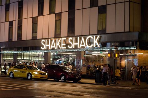 Shake shack grand central. Specialties: Shake Shack serves elevated versions of American classics using only the best ingredients. It's known for its delicious made-to-order Angus beef burgers, crispy chicken, hand-spun milkshakes, house-made lemonades, beer, wine, and more. With its high-quality food at a great value, warm hospitality, and a commitment to crafting uplifting experiences, Shake Shack quickly became a ... 