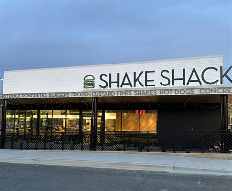 Shake shack kentlands. Here is a sneak peek at what the future Shake Shack at 150 Kentlands Square Place in Gaithersburg will look like. It will be located on a streetside pad site in front of Lowes. The bad news is that there is no drive-thru planned for this location. A pickup window is … 