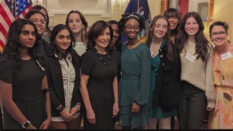 Shaker High students meet Gov. Kathy Hochul after attending historic inauguration