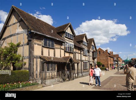 Shakespeare and Stratford - Shakespeare Birthplace Trust