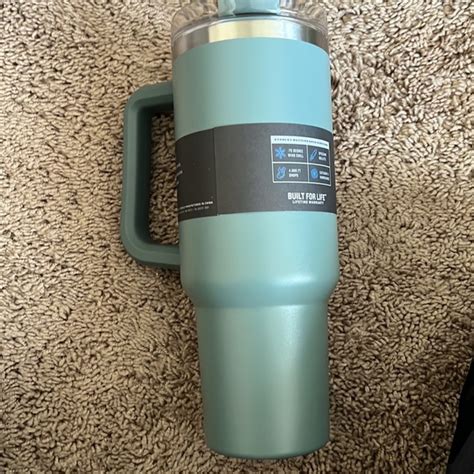I got the cream-colored one. Yeti doesn't have a 40-ounce mug, so I tried the 35-ounce Rambler mug in the limited-edition color canopy green (now sold out), which deviates from Stanley's more .... 