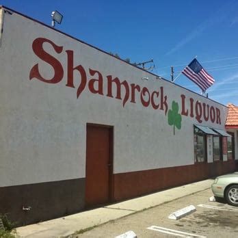 Shamrock liquor. A shamrock is a type of clover, used as a symbol of Ireland. Saint Patrick, ... The Rev Threlkeld's remarks on liquor undoubtedly refer to the custom of toasting St. Patrick's memory with "St. Patrick's Pot", or "drowning the shamrock" as it is otherwise known. 
