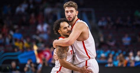 Shane Larkin, #EuroLeague rekorunu paramparça etti  YouTube.