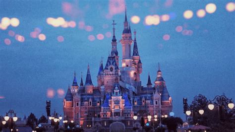 Shanghai Disneyland suspends entry on Halloween as China fights ... - CNBC