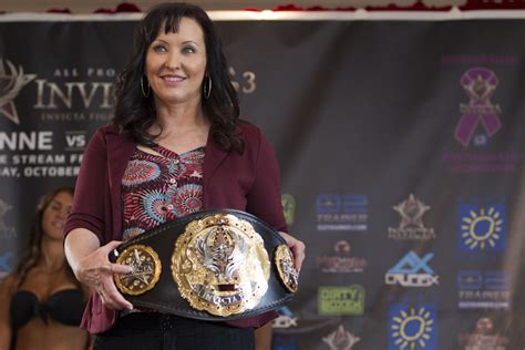 Shannon Knapp Explains How Invicta FC Was