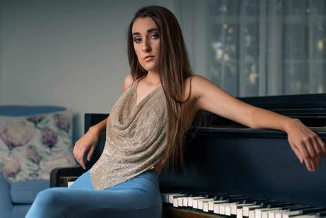 Shanya vaughan wiki