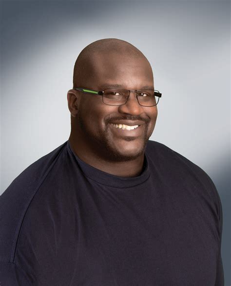 With its reference to the Athleasure trend, Shaquille O’Neal Eyewear is a triple threat offering style, performance and comfort. Featuring masculine shapes in metal and zyl, color accents, specialized temple treatments, and larger “Shaqsized” sizes for the larger man, the Shaquille O’Neal collection scores! . 