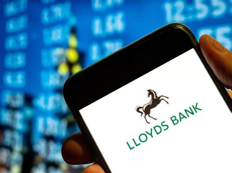 Latest share prices for Lloyds (LLOY) including charting, last trade, news, history and share dealing online, ... (Alliance News) - Lloyds Banking Group PLC is putting 2,500 jobs at risk as part of cost-cutting plans, Reuters reported on Friday. Read More. FTSE 100 Latest.
