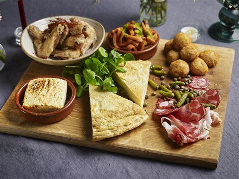 Share the love – How sharing platters enhance social dining