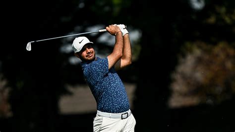 Sharma and Smith share lead at Irish Open as McIlroy struggles to mount title bid