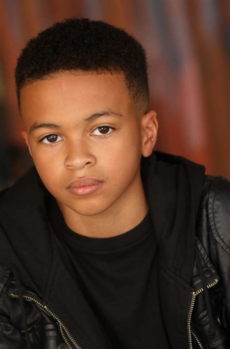 This article will clarify Shaun Dixon's Height, Movies, Facebook, Family, Tiktok, Birthday, Wikipedia, Dhar Mann Age, Dhar Mann Height, lesser-known facts, and other information. In the television series "Kid's Crew" as well as in the television series "The Neighbourhood, " he played the role of Swift.