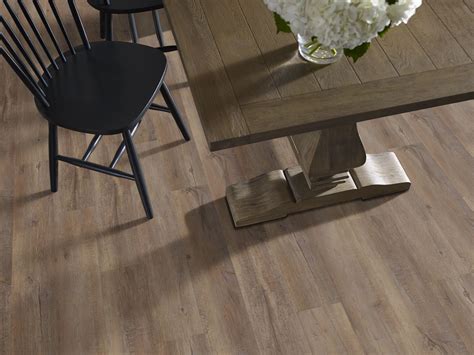 Shaw - Prime Plank - Modeled Oak from Znet Flooring