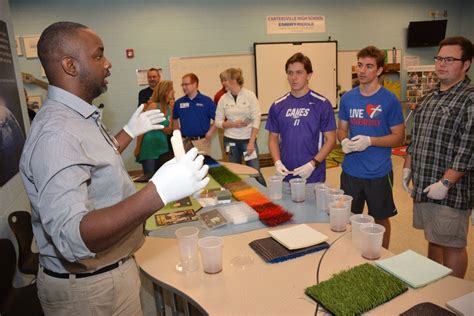 Shaw Industries Celebrates Manufacturing Day With Cartersville Students