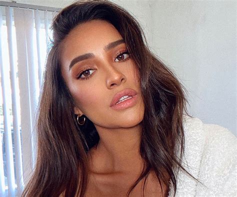 Shay mitchell is glowing in new topless sauna photo. The actress broke the news on Instagram with a stunning photo of herself posting topless and showing her baby bump. The 32-year-old star captioned the glossy image with a … 