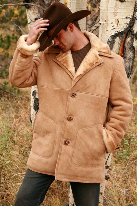 Shearling coats for men. Sherpa Lined Long Jacket Men Faux Leather Shearling Jacket Fur Collar Long Trench Coats Winter Sheepskin Fleece Coat. 3.1 out of 5 stars 34. $26.38 $ 26. … 