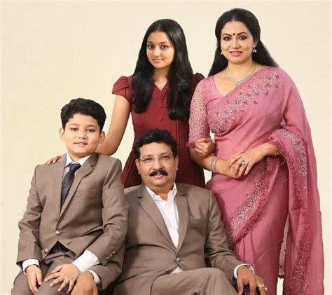 Sheelu abraham family