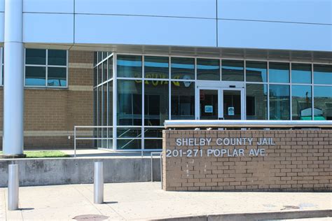 The Shelby County Jail is an accredited facility with the American Corrections Association. The average daily census for the two facilities for men and women is approximately 2,000 inmates. Yearly bookings average 56,000. 