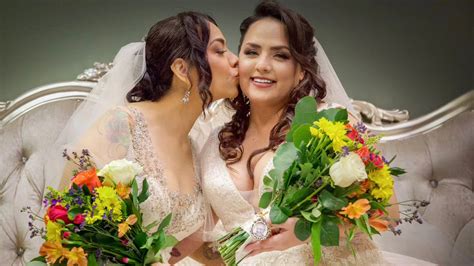 Shelly Lares. Reception and Meet