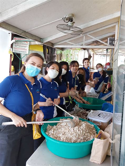 Shelter Feeding Program Philippine Animal Welfare Society