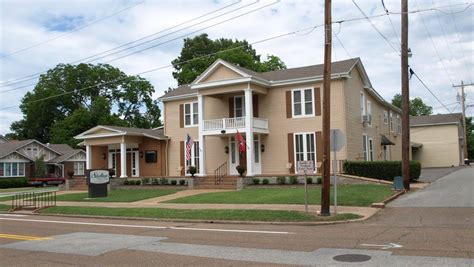 Shelton Funeral Home Trenton, Tennessee - imortuary.com