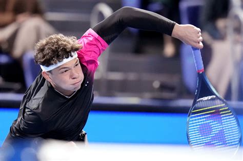 Shelton beats Karatsev for breakthrough tour title at Japan Open. Siniakova wins epic in China