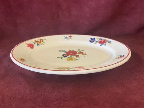 See photos for condition. Measures about 9 1/8 inches across. Marked: SHENANGO CHINA NEW CASTLE, PA. Buy these neat pieces when you can!! See photos below for condition . Please see my other auctions for many other SWEET PIECES from this collection / estate.. 