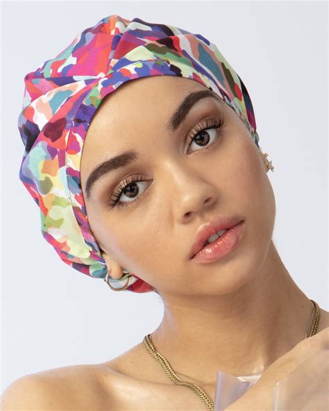 Shhhowercap. click below to see how we re-invented the shower cap for form &amp; functionsee all the details of our innovation &gt;&gt;&gt; 1 2 3 4 5 It is beautiful Think chic ... 
