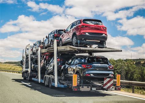 Ship my car to another state. On average, the cheapest vehicle transport costs $0.58 per mile if you're shipping a car 2,000 miles or more. For distances of less than 100 miles, the cost is an average of $2.75 per mile. Distance. Average price per mile. Sample Distance. 